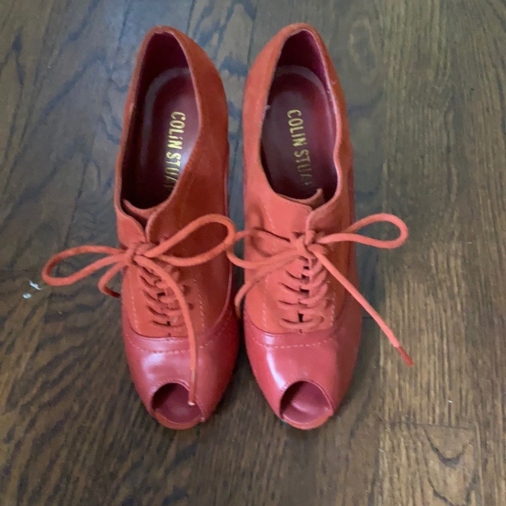 7.5 Colin Stuart burnt orange shoe booties